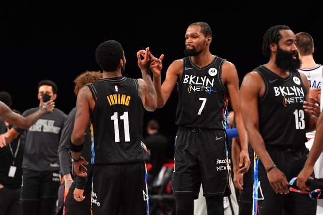 佩德罗首开纪录（佩德罗先拔头筹）