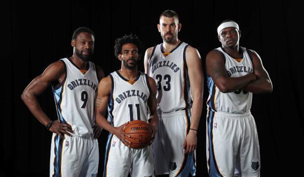 前裁判：球运行轨迹决定比塞克犯规不是红牌；皮奥倒地不是点球（前裁判解读：球路判定比塞克犯规不该红牌，皮奥倒地不判点球）