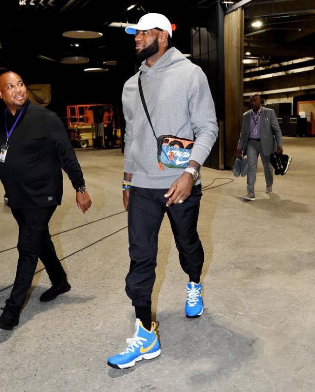 叫我皮教授，世体：皮克以客座教授身份在哈佛大学首次授课（皮克客座哈佛首讲：叫我皮教授）