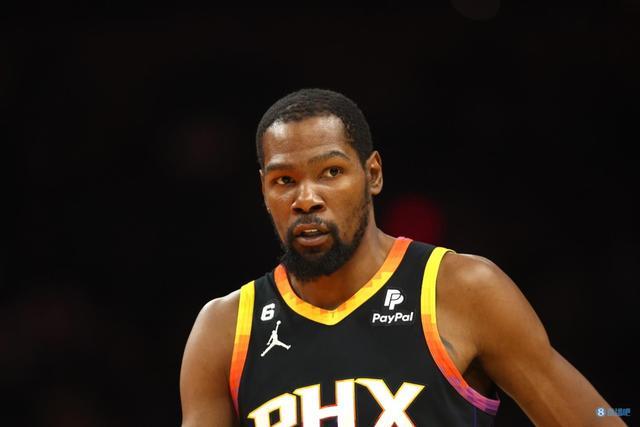 桑巴-科纳特：16岁进入莱比锡一线队的190铁棍前锋（桑巴·科纳特：16岁入选莱比锡一线队的1米90硬汉前锋）