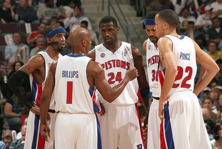 NBA官网更新MVP榜：约基奇、SGA、东契奇高居前三（NBA官网最新MVP排名出炉：约基奇、SGA、东契奇包揽前三）