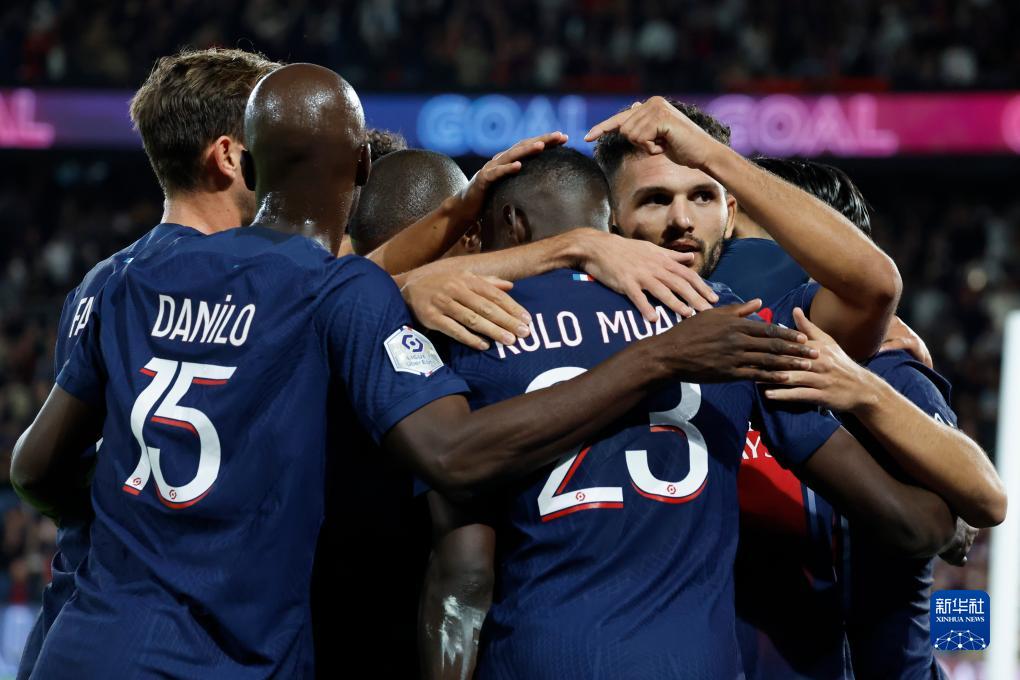 图片报：穆西亚拉今天进行了单独训练，可能下周参与球队合练（图片报称穆西亚拉今日单练，或下周参与全队合练）