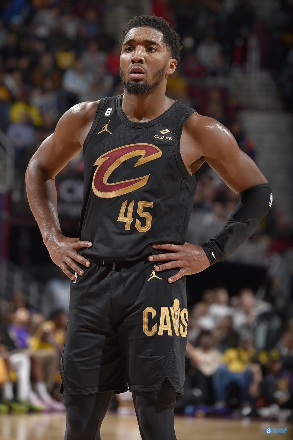 2025中乙官方最佳球员候选：彭啸、费尔南多领衔（2025中乙最佳球员官方候选出炉：彭啸、费尔南多领跑）