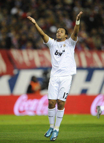 西媒：莫德里奇曾提出降薪留队方案，并愿意终老皇马（西媒：莫德里奇曾提降薪续留方案，愿在皇马终老）